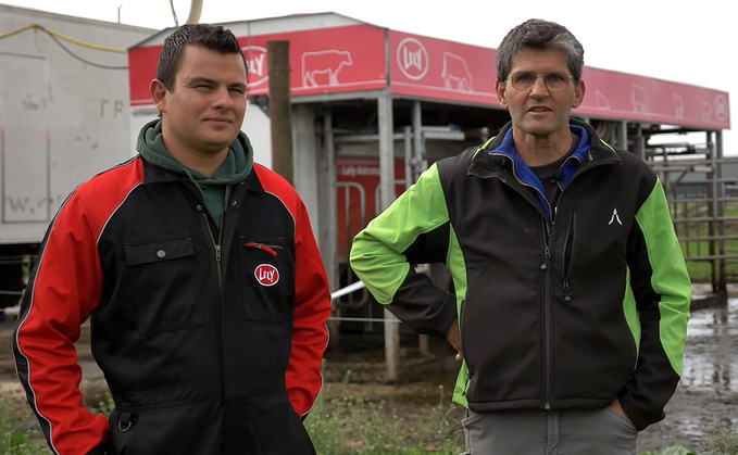 Simon Samson (left) and his father Joost. Simon Samson (left) and his father Joost.