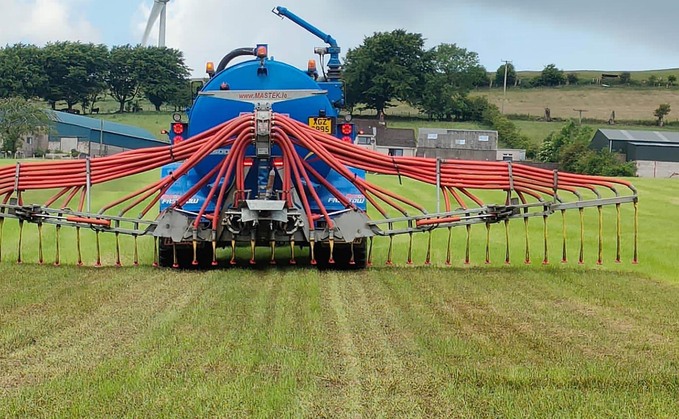 Splash It system aims to reduce slurry lines and caking after application. Splash It system aims to reduce slurry lines and caking after application.