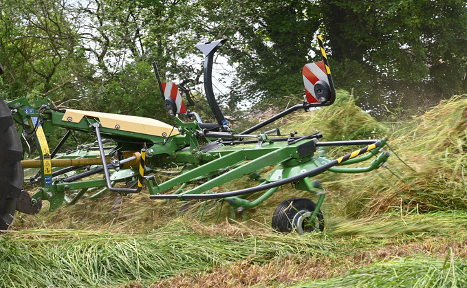 On Test: Krone Vendro 560 tedder - are four rotors better than six?