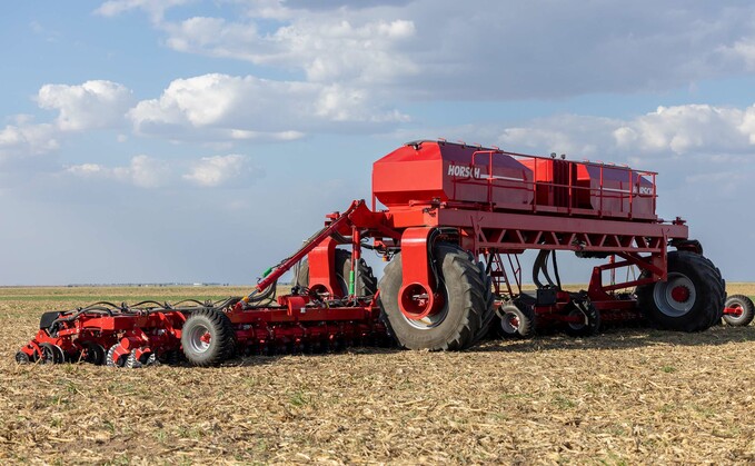 Horsch’ autonomous RO G 500 Gantry seeder. Horsch’ autonomous RO G 500 Gantry seeder.
